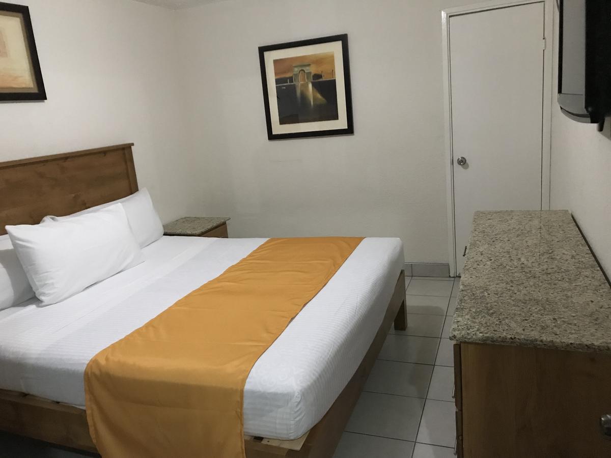 Hotel Guillen Jr Tijuana Exterior photo